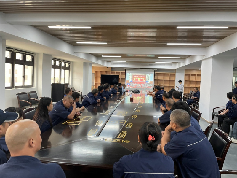 百乐博电气集团组织集中收看党的二十大开幕会盛况